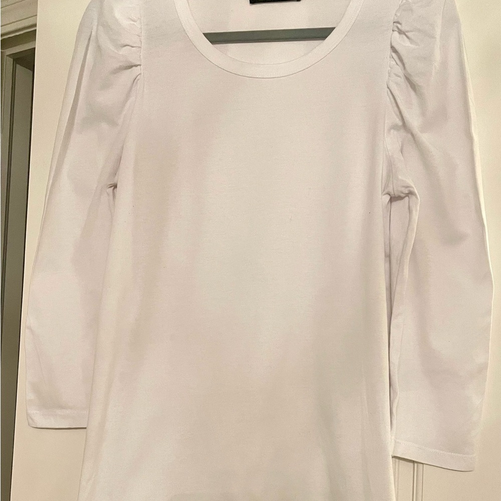 Tuckernuck/Pomander Place White Top with Puff Sleeves -M